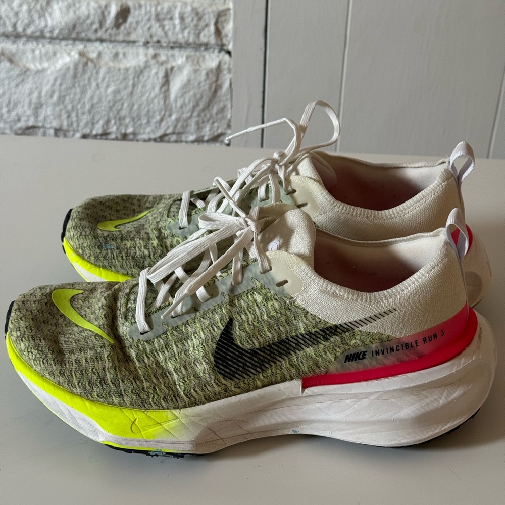 Men’s Size 10 Nike Invincible 3
